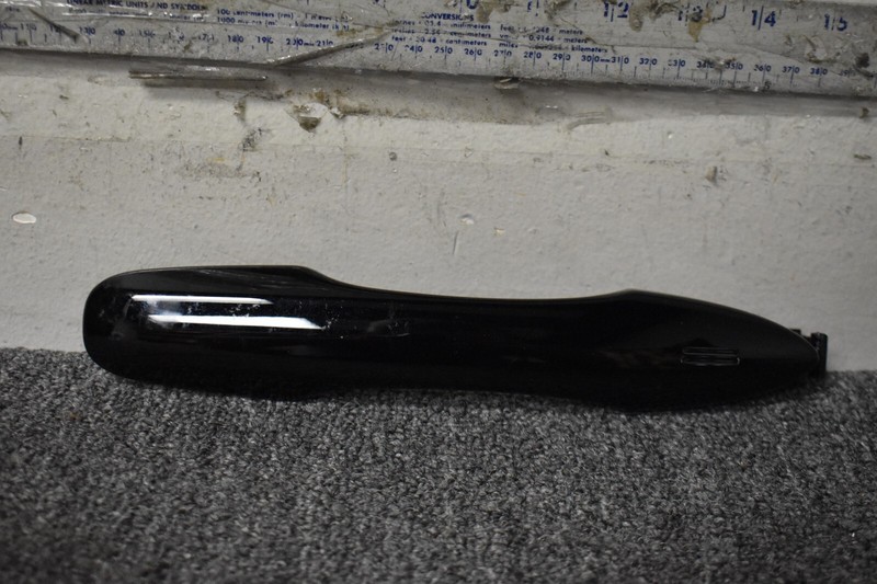 2018-2023 TOYOTA CAMRY SE FRONT RIGHT SIDE OUTER DOOR HANDLE FACTORY OEM