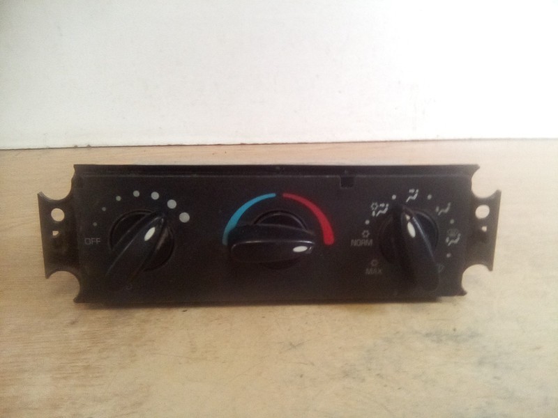 International Prostar OEM 3545543C5 Climate Control "MISSING COVER PLATE"