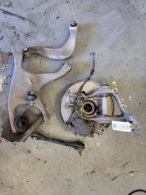 Used Oem Audi Passenger Rear Suspension Knee for 2010-2017 Q5 2.0L AWD Premium