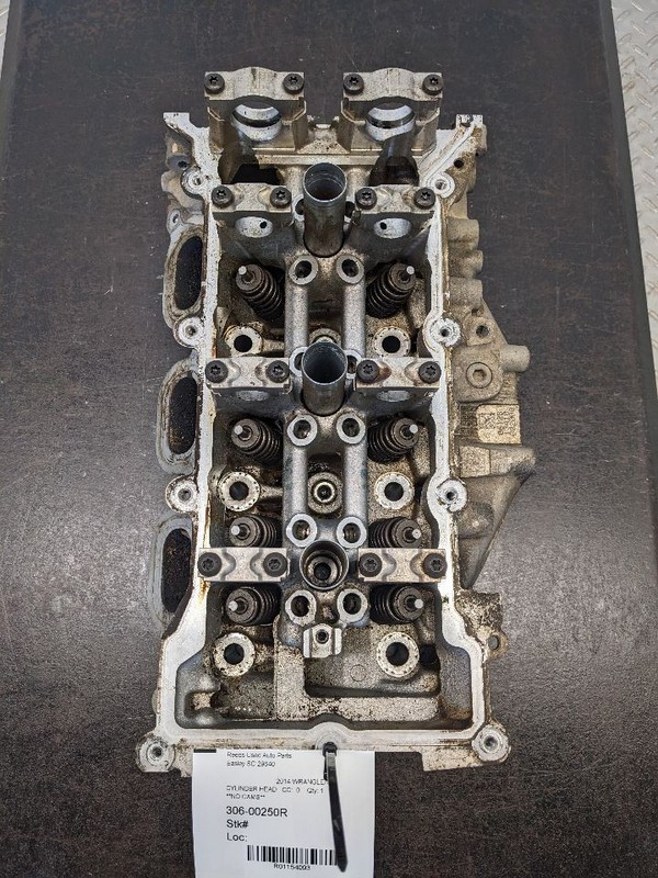 Passenger Right Cylinder Head 3.6L Fits 11-23 300 1154093