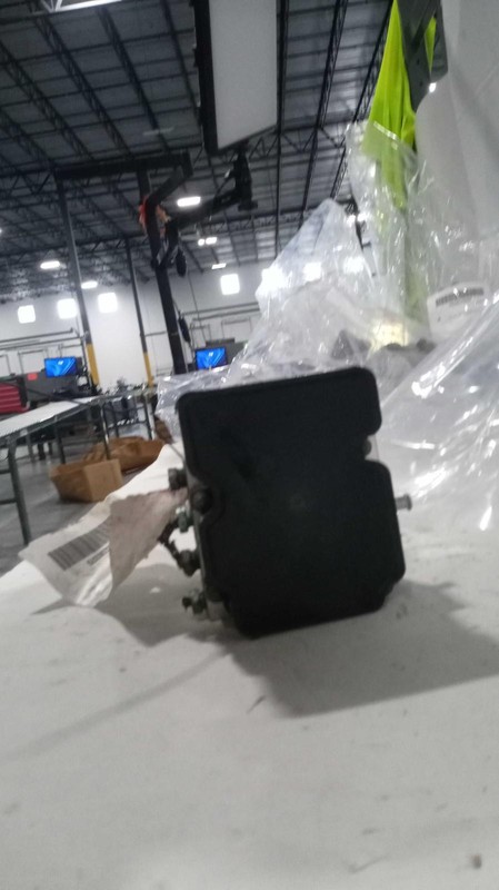 2018 Chevrolet Camaro ABS Hydraulic Assembly OEM 63K Miles Warranty NJ25-18877