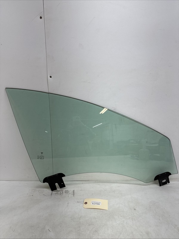 ⚡️2013 Tesla Model S Rear Right Side Door Window Glass 27095 S1