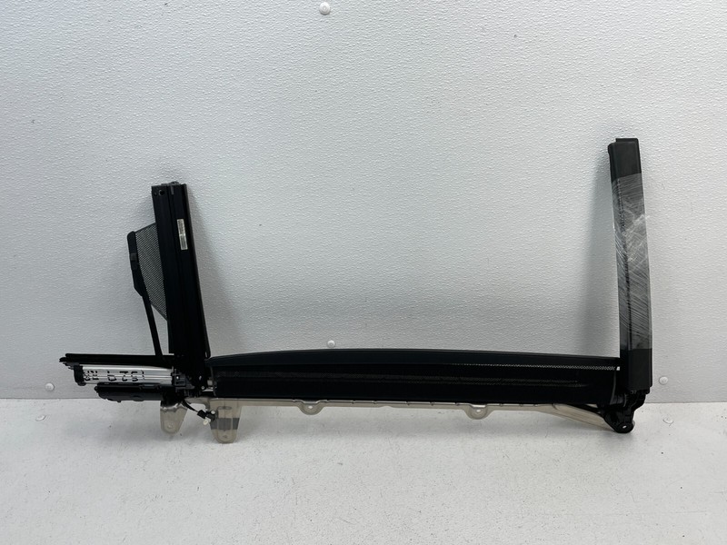2016-2019 BMW 750i G12 Rear Right Window Sun Roller Shade Motor LWB 1529 OEM