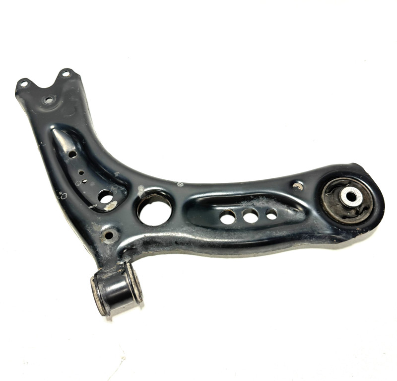 📌 2015 - 2024 AUDI A3 S3 FRONT RIGHT PASSENGER SIDE LOWER CONTROL ARM OEM