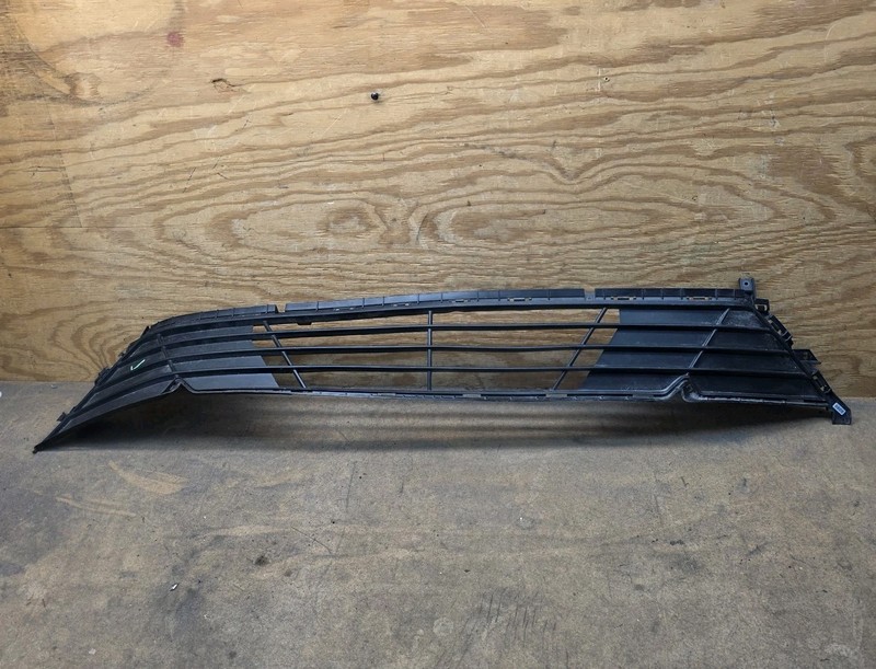 2024 2025 2026 Hyundai Elantra OEM Front Bumper Lower Grille