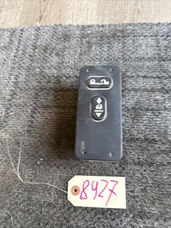 International 7400 Right/Passenger Door Electrical Switch - Used | P/N 3544936C4
