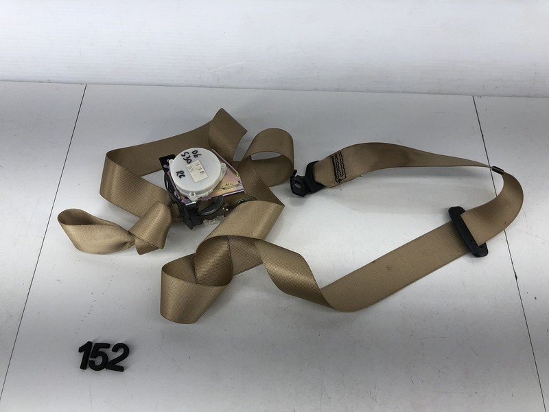06-07 BMW 530XI E60 REAR CENTER SECOND ROW SEAT BELT TENSIONER OEM