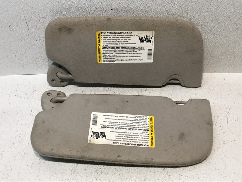 2005 Buick Rainier Front Left Driver Right Passenger Sun Visor Cloth Pair Gray
