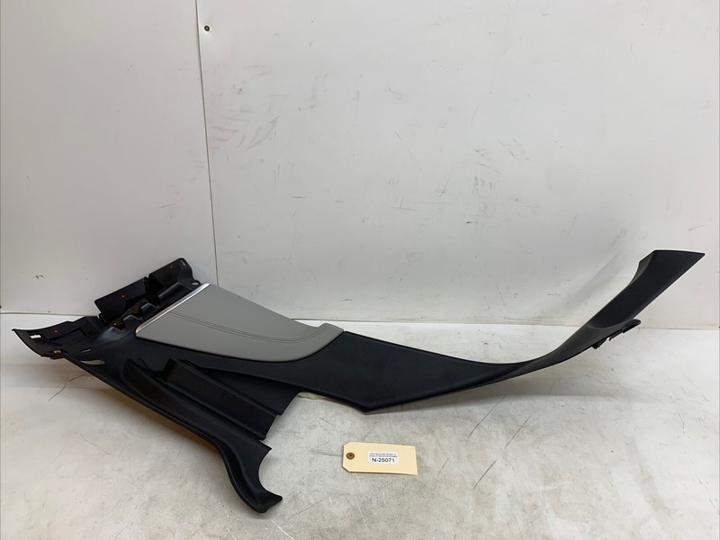 12-16 Tesla Model S C-PILLAR LOWER TRIM SILL PLATE BLACK LH 1002536-00B 25071 M4
