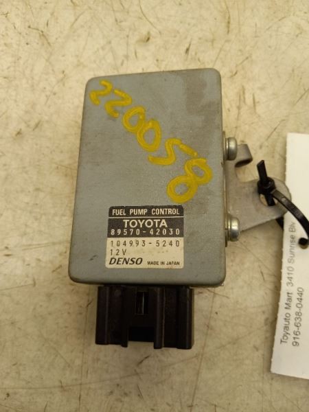 16-18 TOYOTA RAV4 XLE 2.5L 2WD AT CHASSIS ECM FUEL PUMP CONTROL MODULE ASSEMBLY