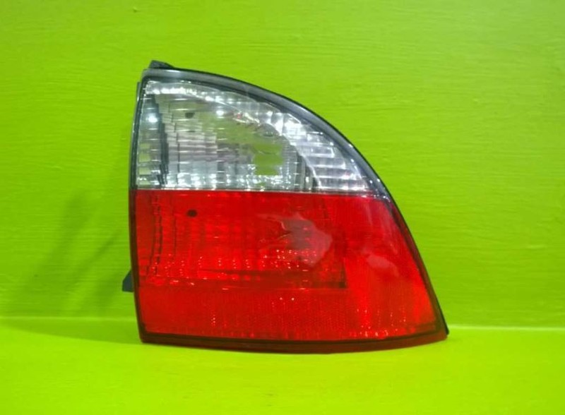 04 05 06 LINCOLN LS PASSENGER RIGHT QUARTER TAILLIGHT LAMP OEM 3648-32