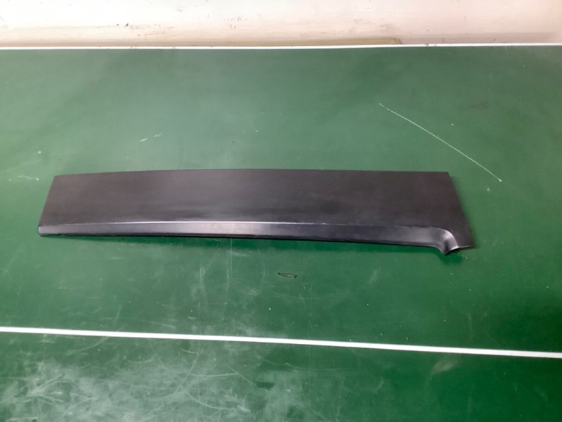 06-11 Civic 1.8L 2DR Left Door Sash Garnish Vertical Molding Trim used OEM