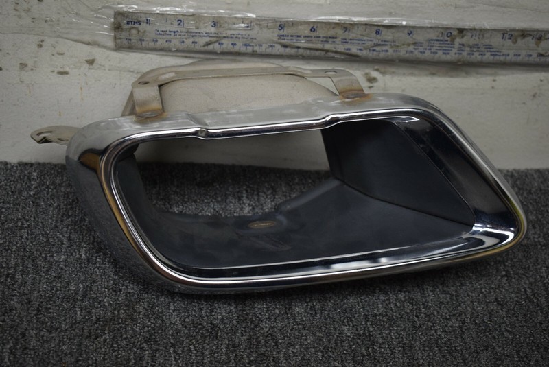 2020-2021 BMW X5 REAR EXHAUST TRIM FACTORY OEM