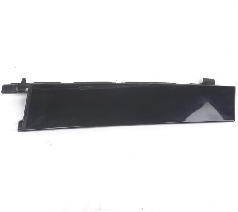 2017 - 2020 LINCOLN CONTINENTAL RIGHT PASS REAR DOOR APPLIQUE MOLDING TRIM OEM