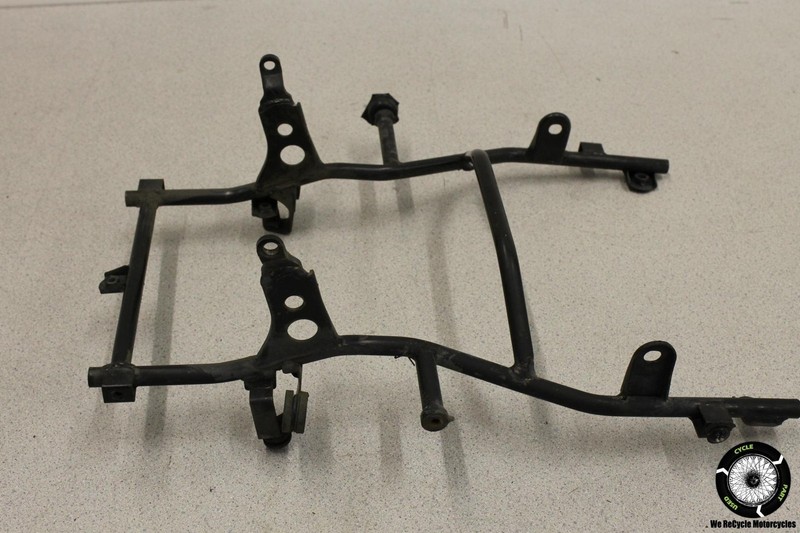 1997 Kawasaki Concours 1000 Zg1000a Front Lower Radiator Mount Bracket Fairing