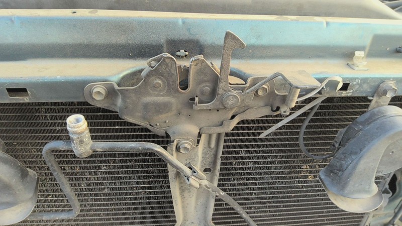 Hood Latch TOYOTA 4RUNNER 02 01 00 99 98 97 96