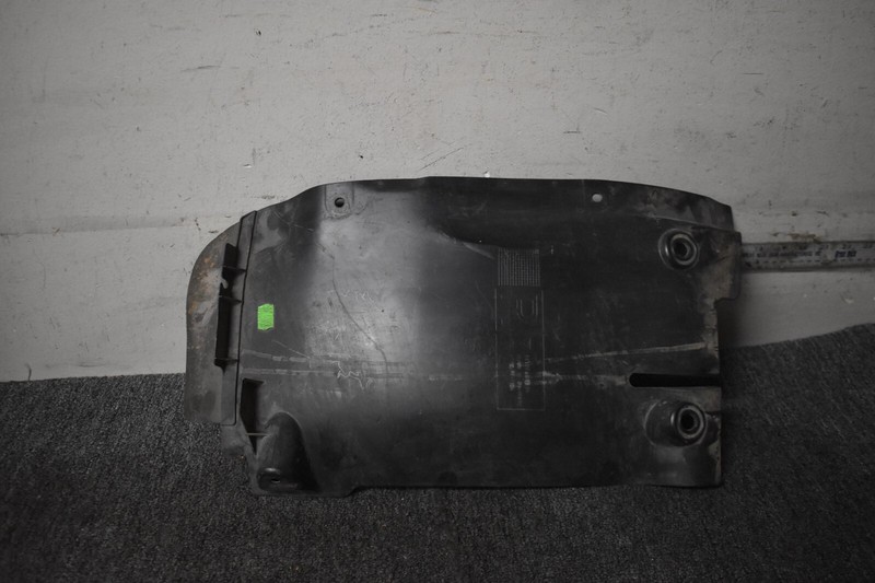2017-2023 PORSCHE 718 CAYMAN BOXSTER S RIGHT SIDE WHEEL LINER FACTORY OEM
