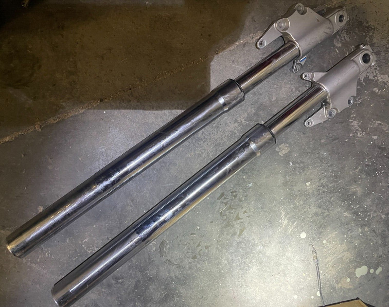 2004 Suzuki Marauder VZ800 VZ 800 Front Forks Tube Suspension Spring Shock Leg