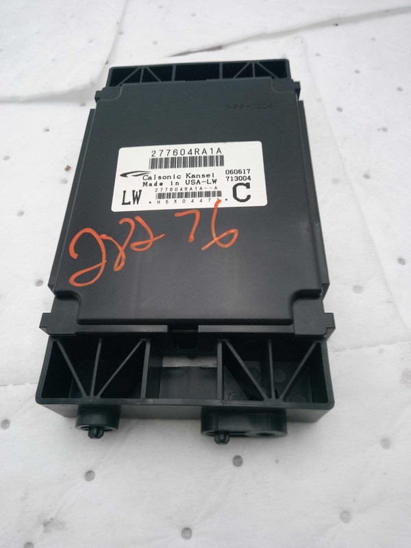 2017 Nissan Maxima A/C Temperature Control Module OEM 277604RA1A White 146K