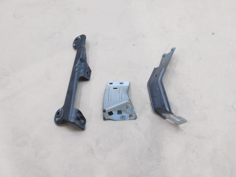 Maserati Levante 2017 Right Fender Support Bracket Mount Set 3 Pcs 16-24 |