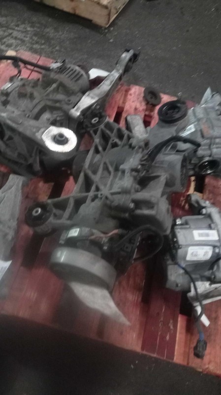 2019 Volkswagen Atlas Differential Carrier Assembly OEM 65K Miles 4WD