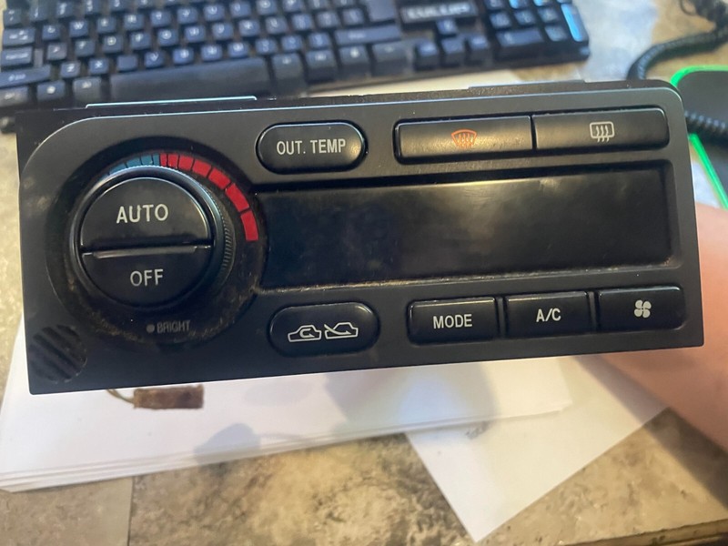 Oe Temperature Control LHD Automatic Temperature Control Fits 01-04 LEGACY 43770