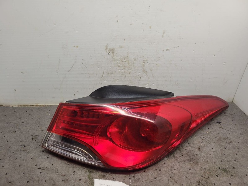 Passenger Tail Light Sedan Quarter Panel Mounted Fits 11-13 ELANTRA 1630683