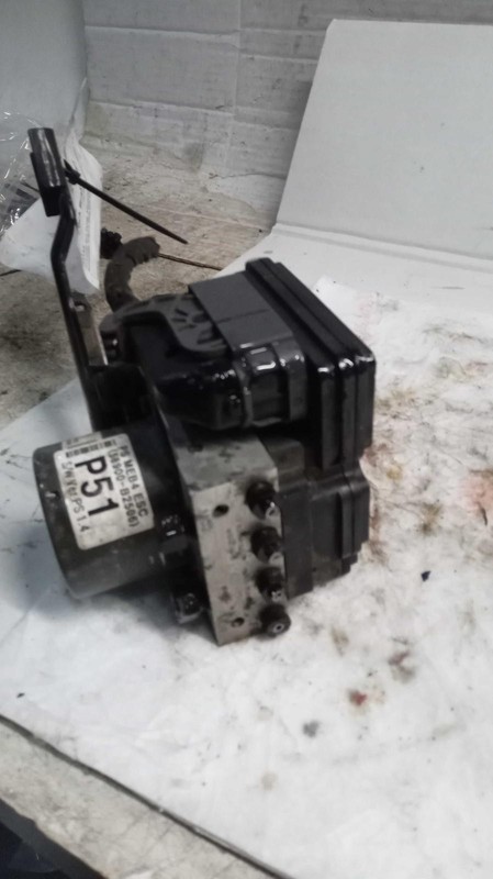 2015 KIA SOUL ABS Pump & Motor Assembly OEM 58920B2506 114k Miles Blue
