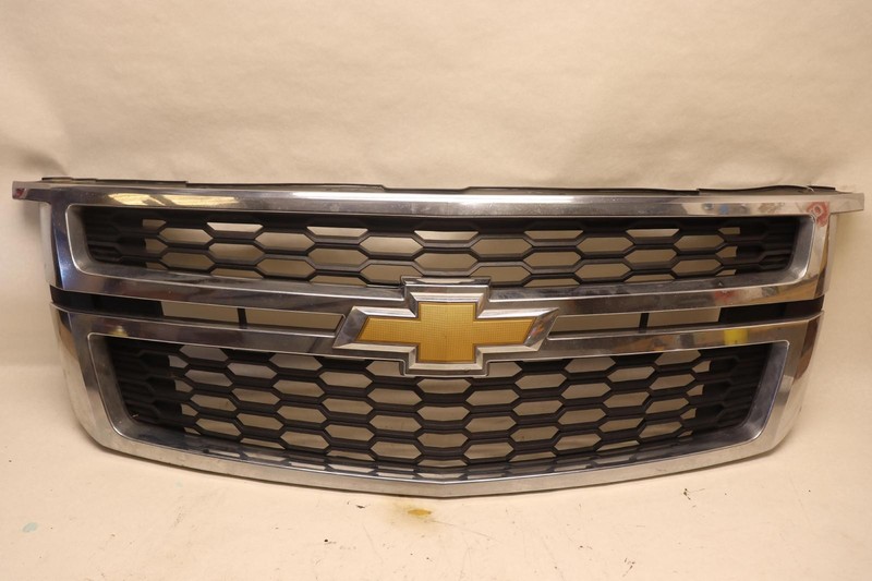 2015-2020 CHEVY/GMC SUBURBAN LT FRONT MAIN GRILL GRILLE W/O OFF ROAD PACKAGE OEM