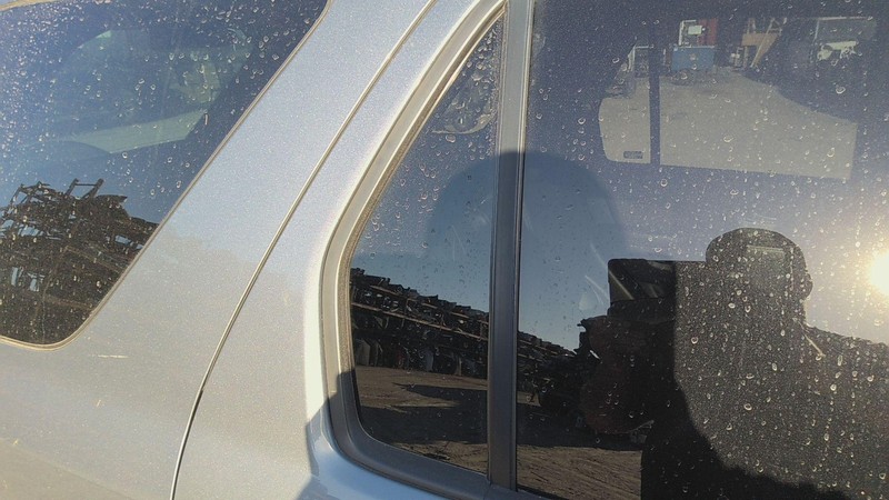 Rear Vent Glass/window HONDA CRV Right 02 03 04 05 06