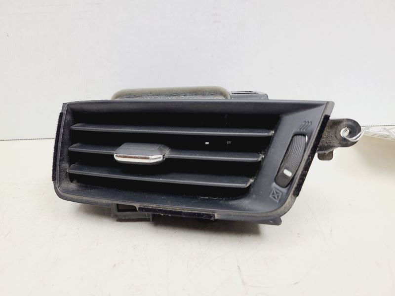 2011 Chevrolet Tahoe RH Center Dash AC Heater Vent 565951