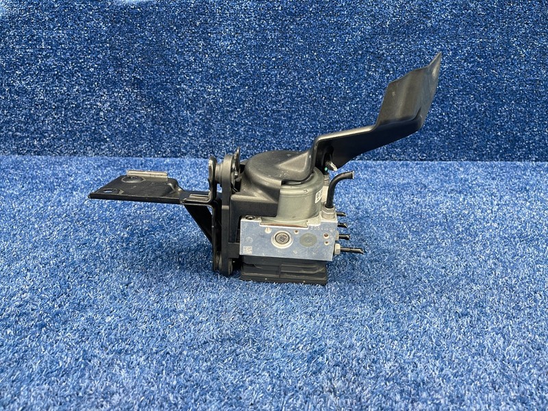 2015–2020 Audi A3 ABS Pump Module 5Q0614517T 5Q0907379AA