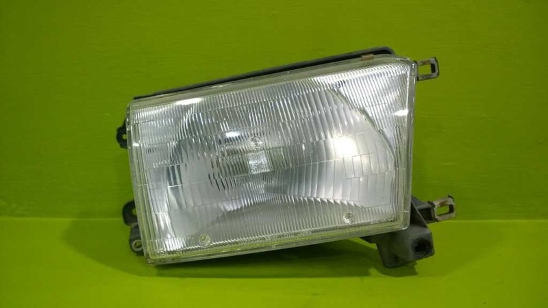 96 97 98 4 RUNNER PASSENGER RIGHT HEADLIGHT LAMP OEM 3549-27