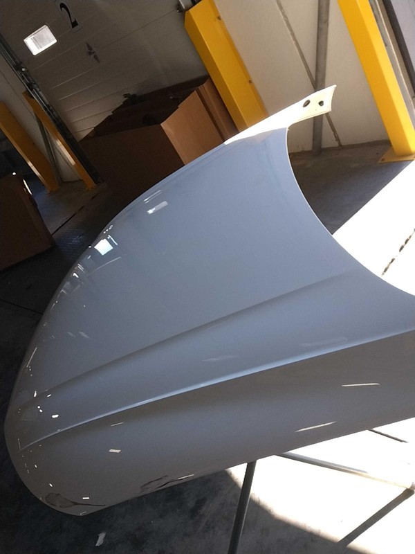 2019 Audi Q5 Hood Panel OEM White Used with Glue Stain 80A823029STL