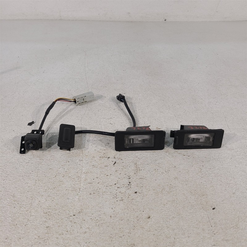 16-19 Cadillac ATS-V Reverse Camera License Plate Light Lamps Trunk Aa7272