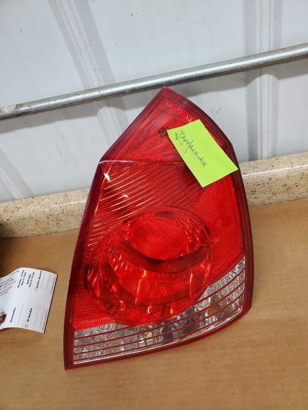 Passenger Tail Light Quarter Mounted Sedan Fits 04-06 ELANTRA 283298