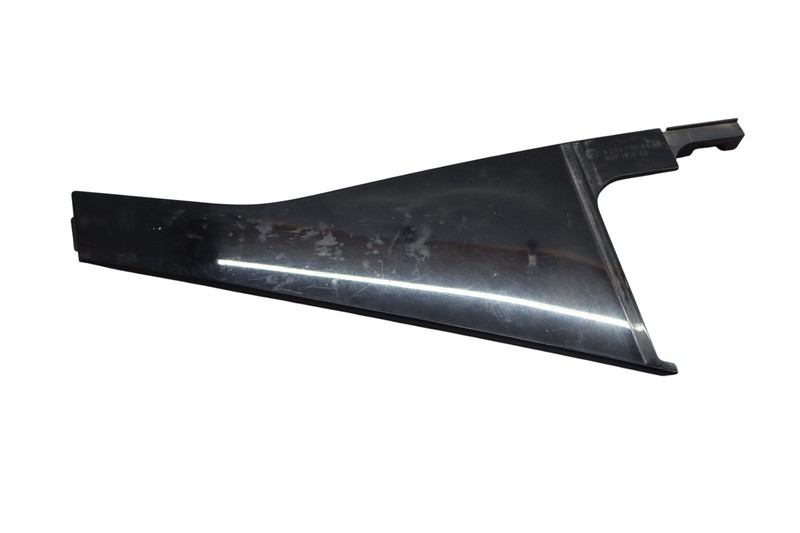 14-19 Mercedes CLA250 W117 Right C-Pillar Exterior Molding Trim A2467320400 Oem