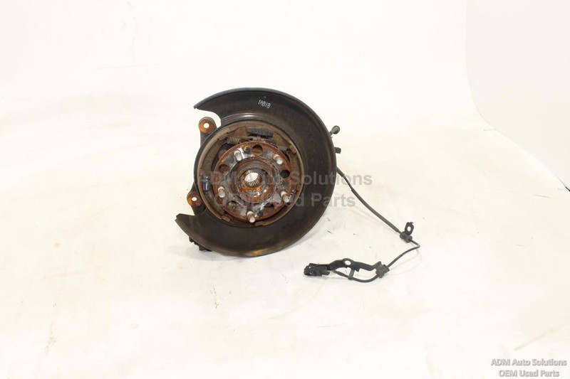 2016 - 2020 KIA SORENTO REAR RIGHT SPINDLE KNUCKLE/ HUB 52701-C6200 OEM