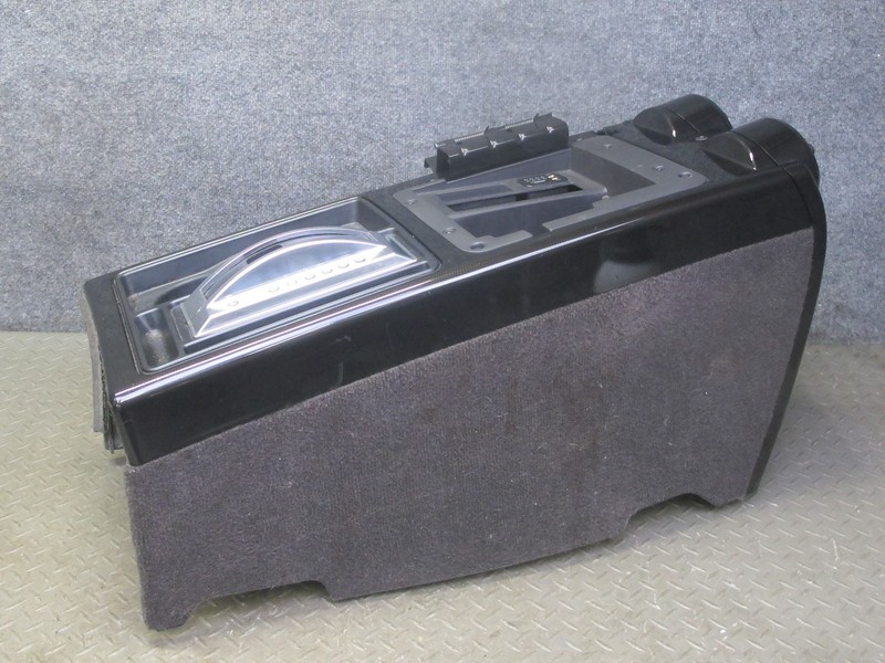 2003-2006 HUMMER H2 FRONT CENTER CONSOLE SHIFTER TRIM COVER PANEL W ARMREST