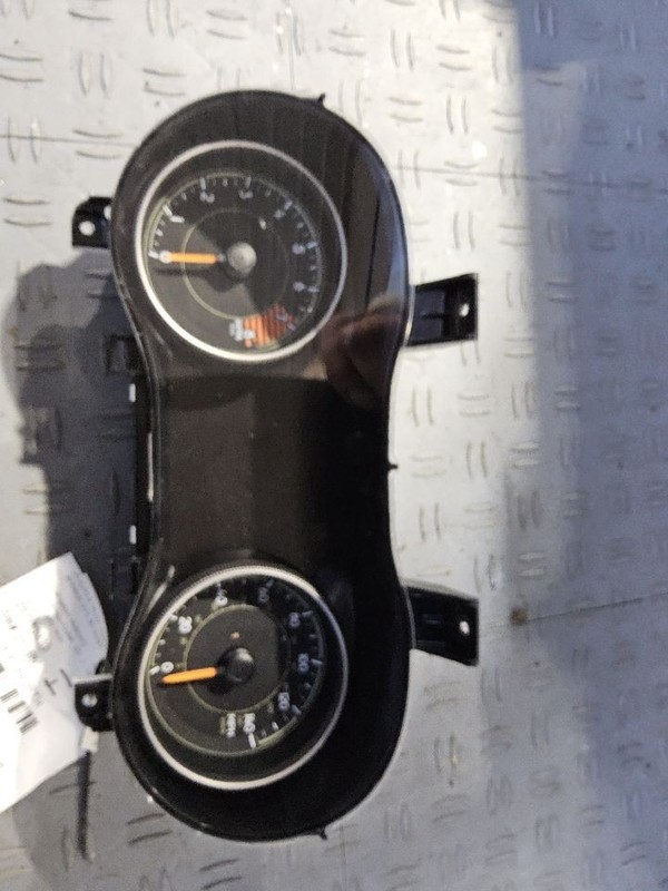 2017-2018 Jeep Cherokee Speedometer Instrument Cluster 140 MPH 3.2L 7.0in Screen