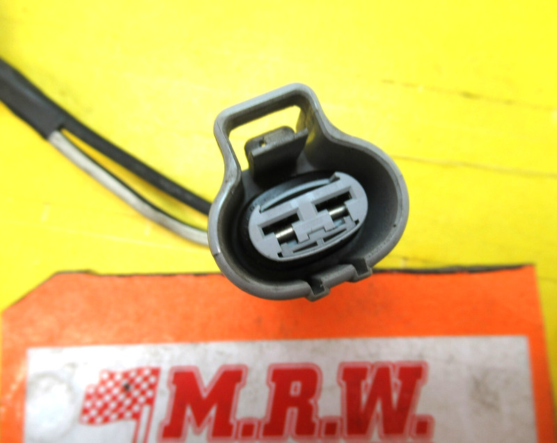 RADIATOR FAN MOTOR LEFT DRIVER grey wire plug connector 00-05 MR2 SPYDER CELICA
