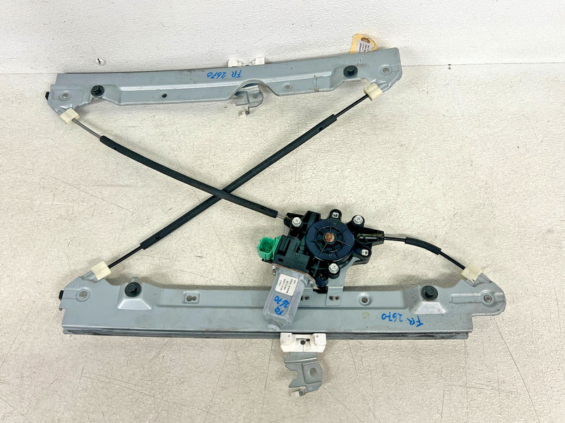 ⭐2011-2024 INFINITI QX56 FRONT RIGHT RH DOOR WINDOW REGULATOR MOTOR OEM LOT2670