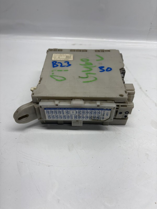 07-09 Lexus LS460 Front Left Driver Side Lower Fuse Junction Box 8273050150 Oem