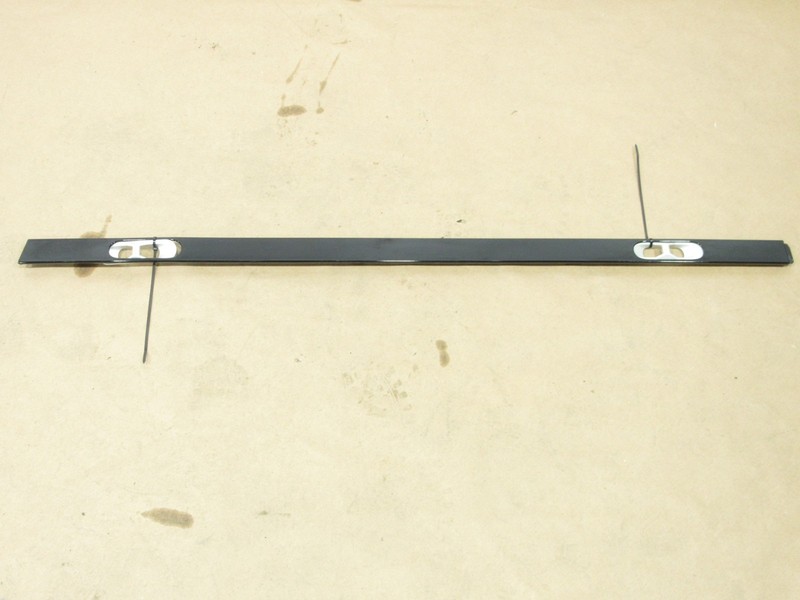 Rivian R1S 2024 Front Right Upper RoofMolding w/ Anchor Mount Bracket 21-26 @1