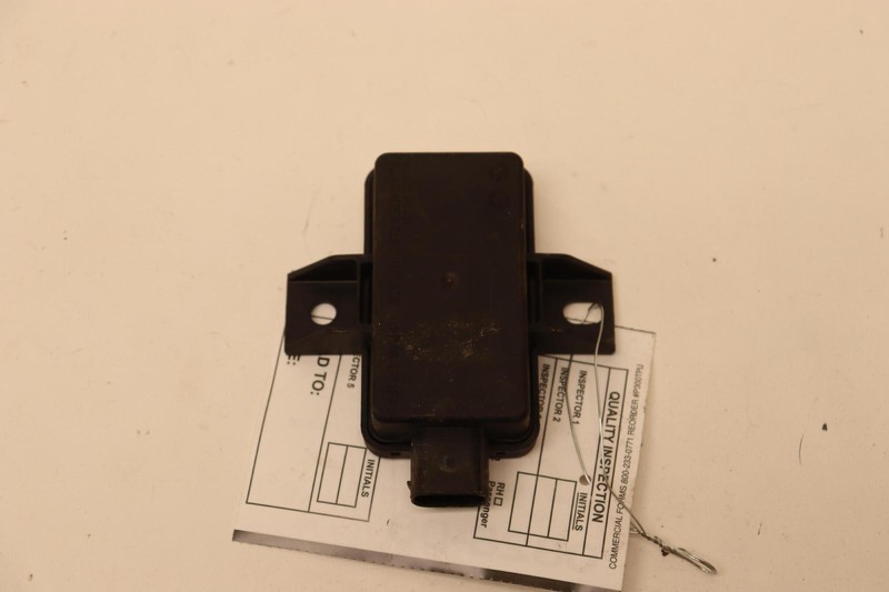 2020-2023 CHEVY SILVERADO 2500HD 3500HD TPMS TIRE PRESSURE MONITOR MODULE OEM