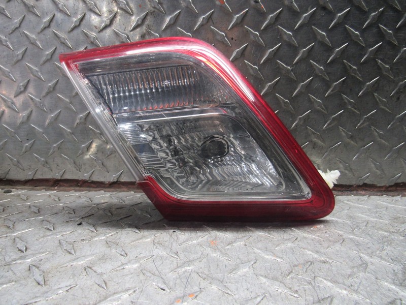 2010-2011 TOYOTA CAMRY LEFT REAR DRIVER TAIL LAMP DECKLID W/RED OUTLINE HYBRID