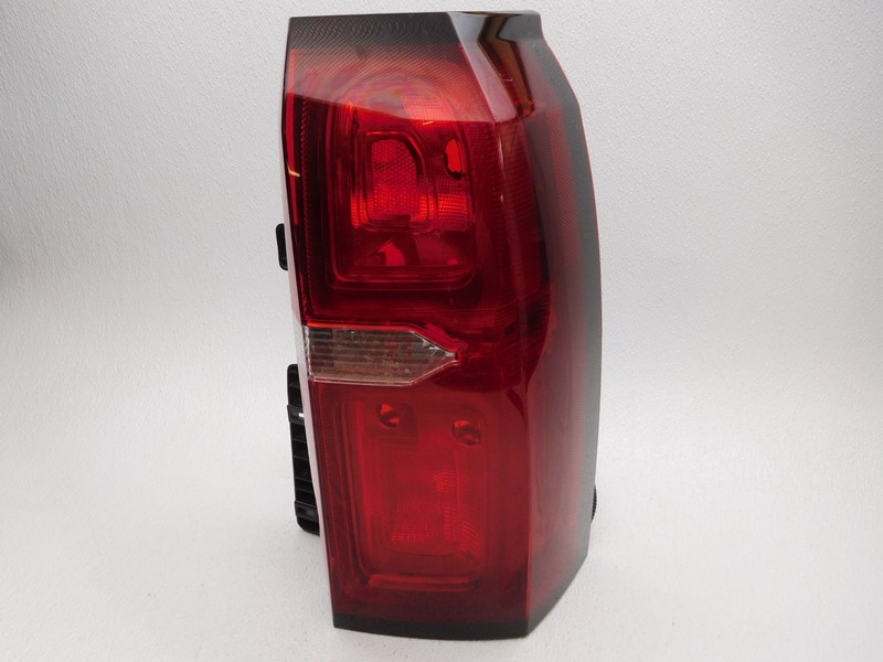 OEM Right Tail Lamp Chevrolet Tahoe 23407433 Water Spots, Dirty Inside, Leaks