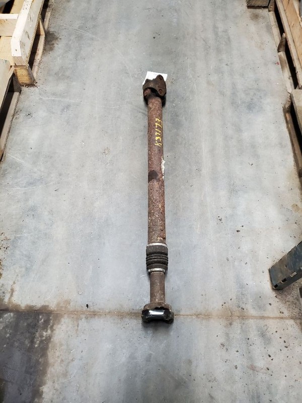 Front Drive Shaft 155" Wb 8-445 7.3L Diesel Fits 88-97 FORD F250 PICKUP 299359