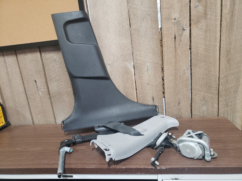 11 - 16 HYUNDAI ELANTRA Sdn Front LH Seat Belt Driver Retractor OEM everything