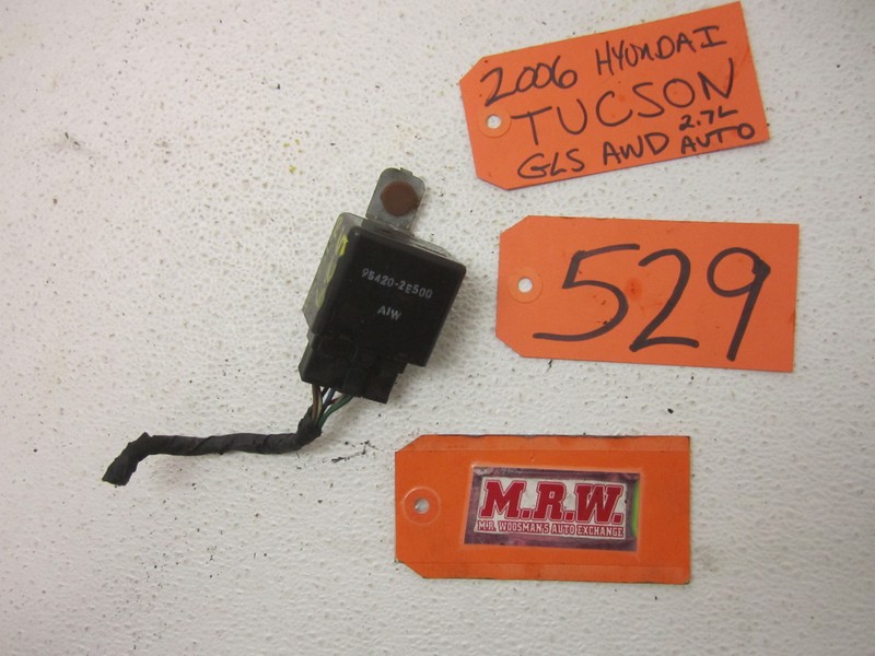 FITS 05-09 TUCSON WINDSHIELD WIPER MOTOR RELAY WIRE PLUG CONNECTOR FUSE BOX